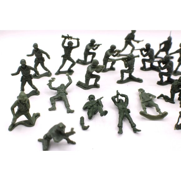 Plastic Green Army Men Soldiers 21pc Set Miniature Figurines WWII Military Toys - Picture 2 of 10